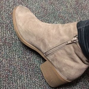 Suede boots